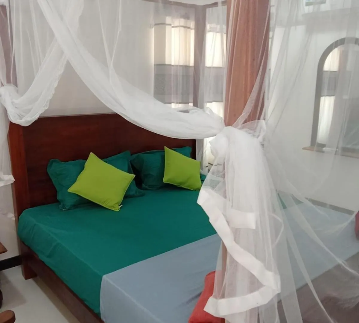 Solace Transit Villa Katunayake Guest house