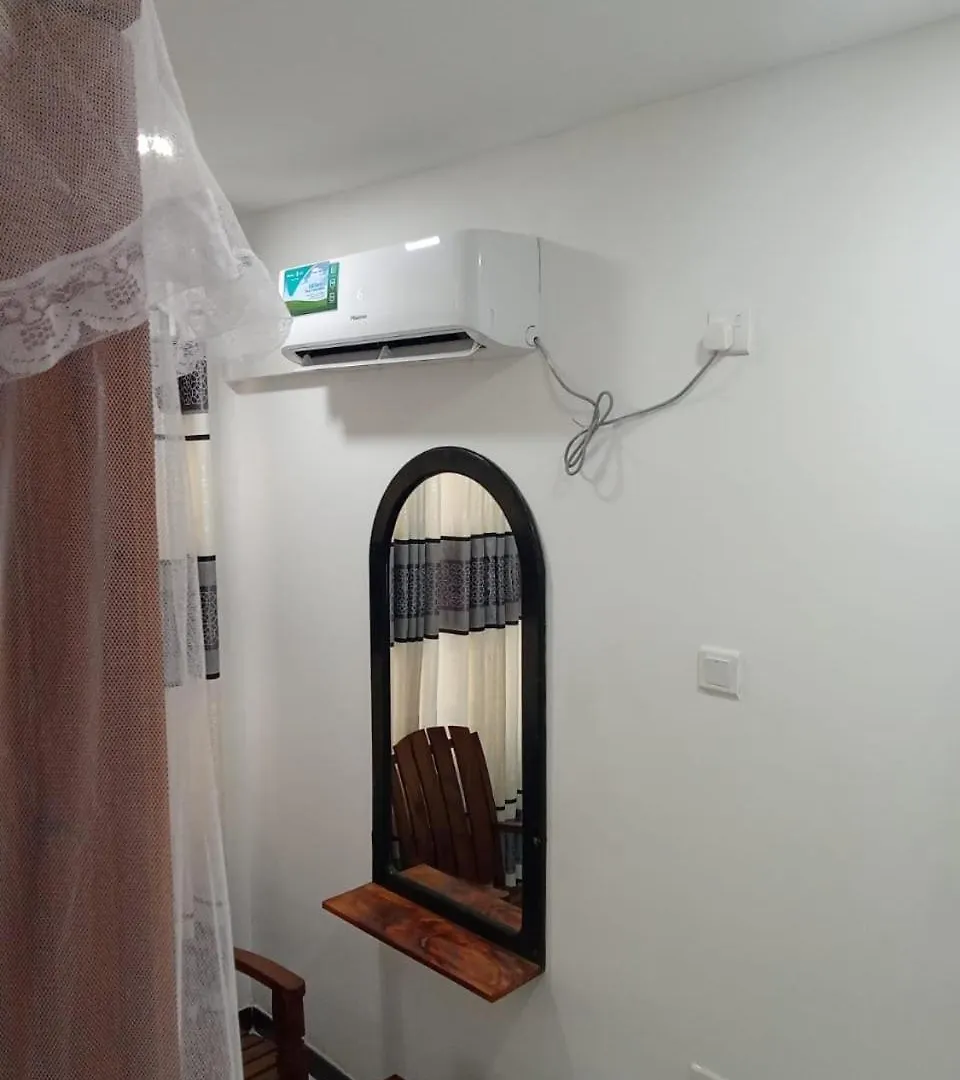Solace Transit Villa Katunayake Guest house